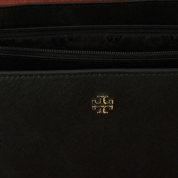 SOLD 😊NEW TORY BURCH YORK Leather Tote in Black - Picture 5 of 5